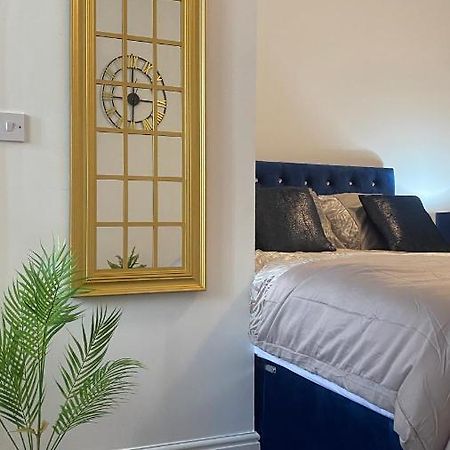 Bv Comfy Studio At Deighton Χάντερσφιλντ Εξωτερικό φωτογραφία