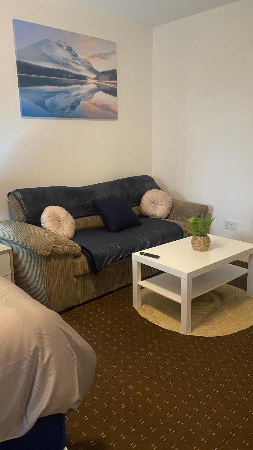 Bv Comfy Studio At Deighton Χάντερσφιλντ Εξωτερικό φωτογραφία